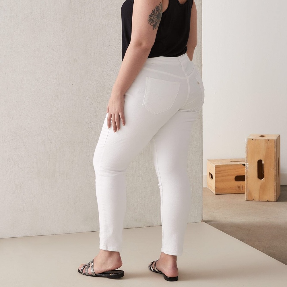LEVI’S Skinny Jeans Plus Size 22 - Picture 3 of 5